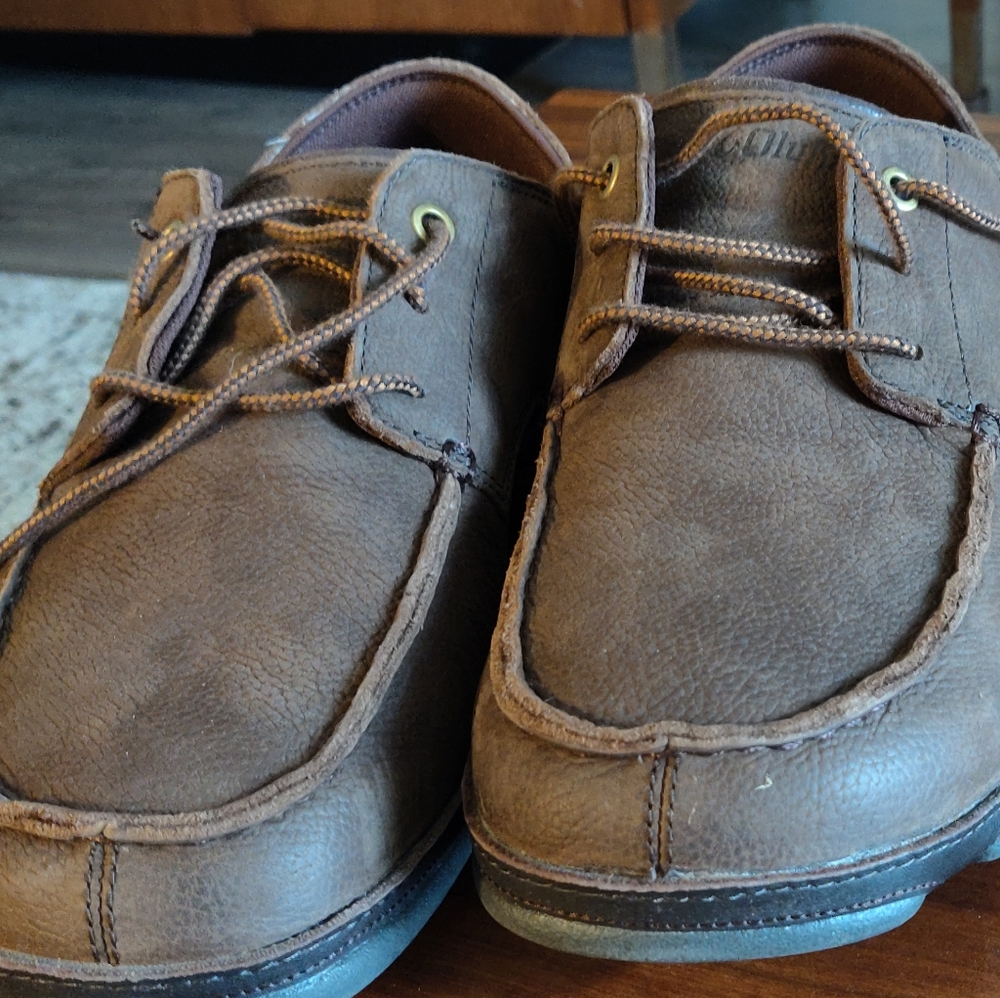 Olukai shoe